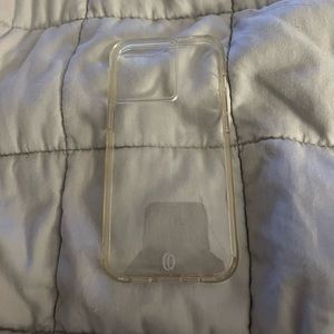 iphone 13 pro case, used for one week, great shape, protective